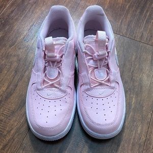 Girls nike force 1